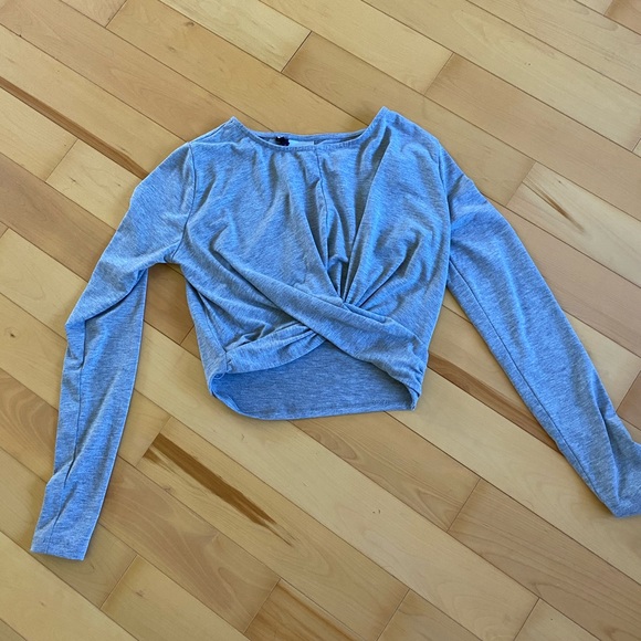 Long sleeve crop top! - Picture 2 of 3